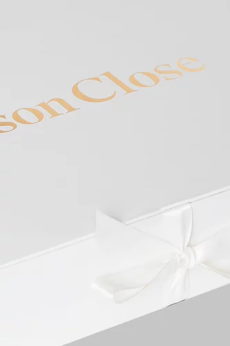 MAISON CLOSE коробка